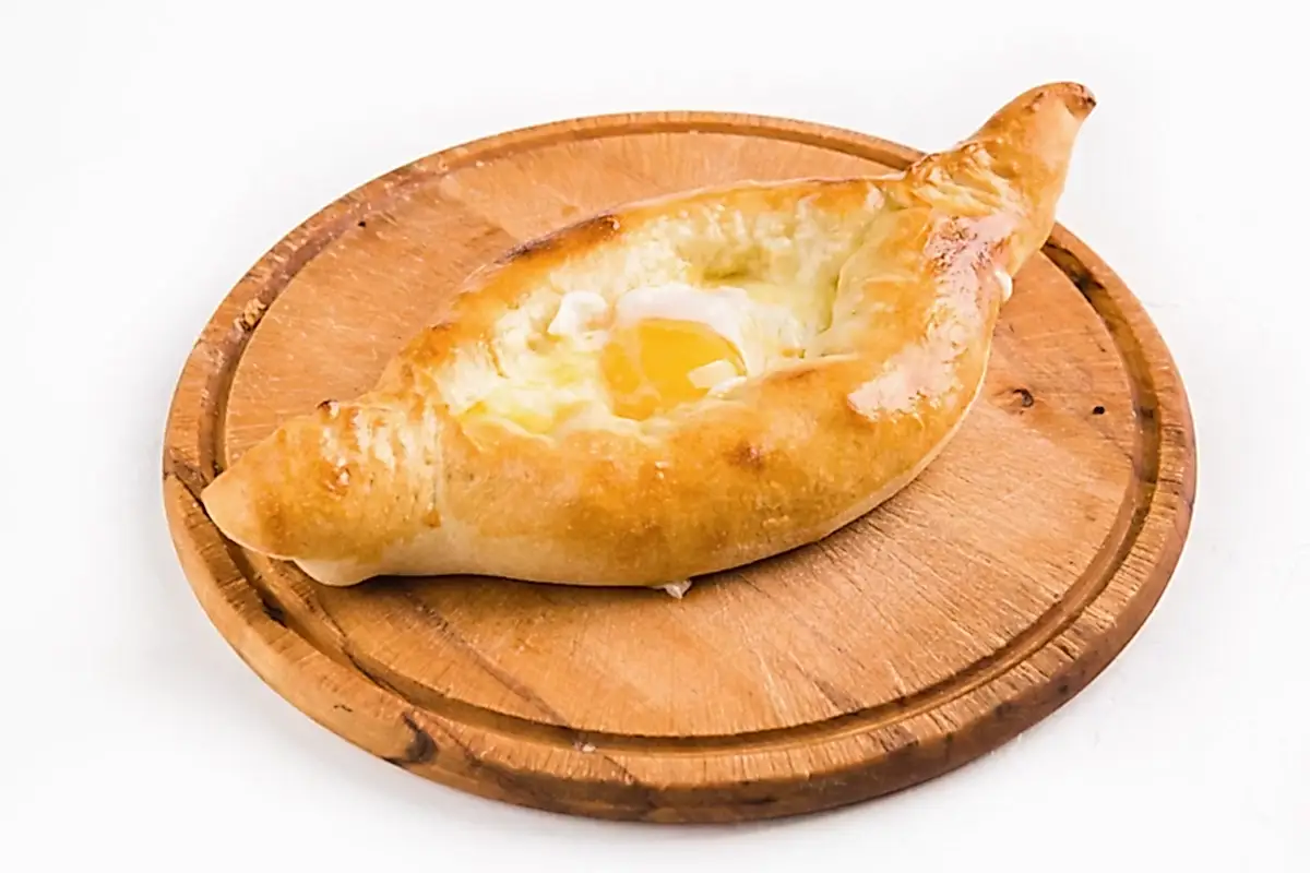 Хачапури по-аджарски
